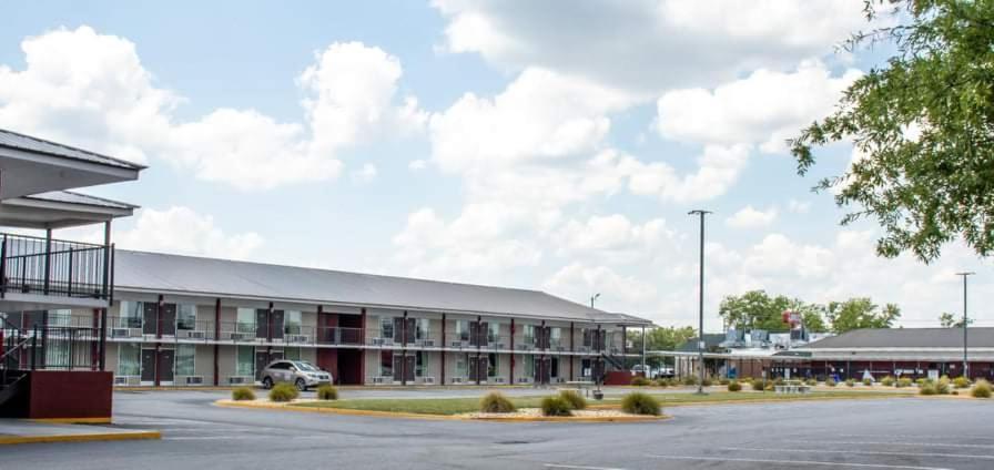 Econo Lodge Видалия Экстерьер фото